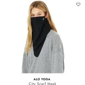 Alo Yoga City Scarf Mask